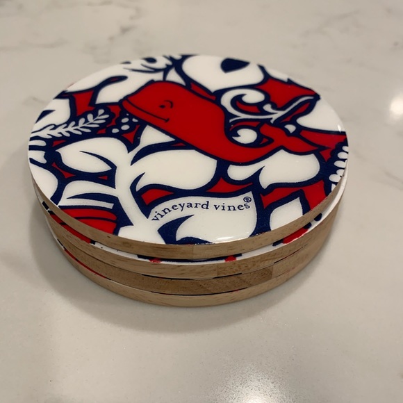 NEW Vineyard Vines 4-Piece Whale Coaster Set - Picture 3 of 5